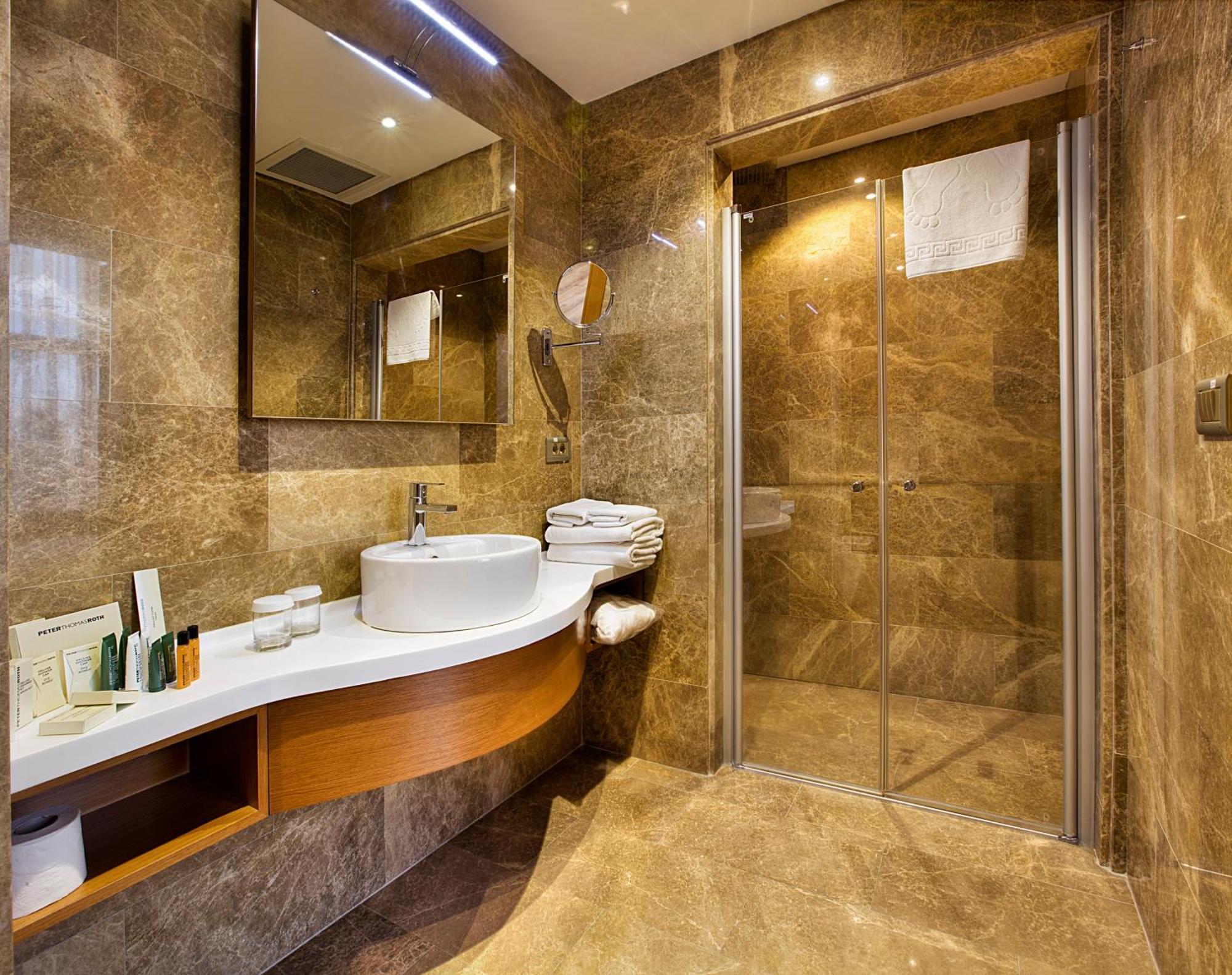 Hilton Garden Inn Kocaeli Sekerpinar Sekerpinari Exterior photo