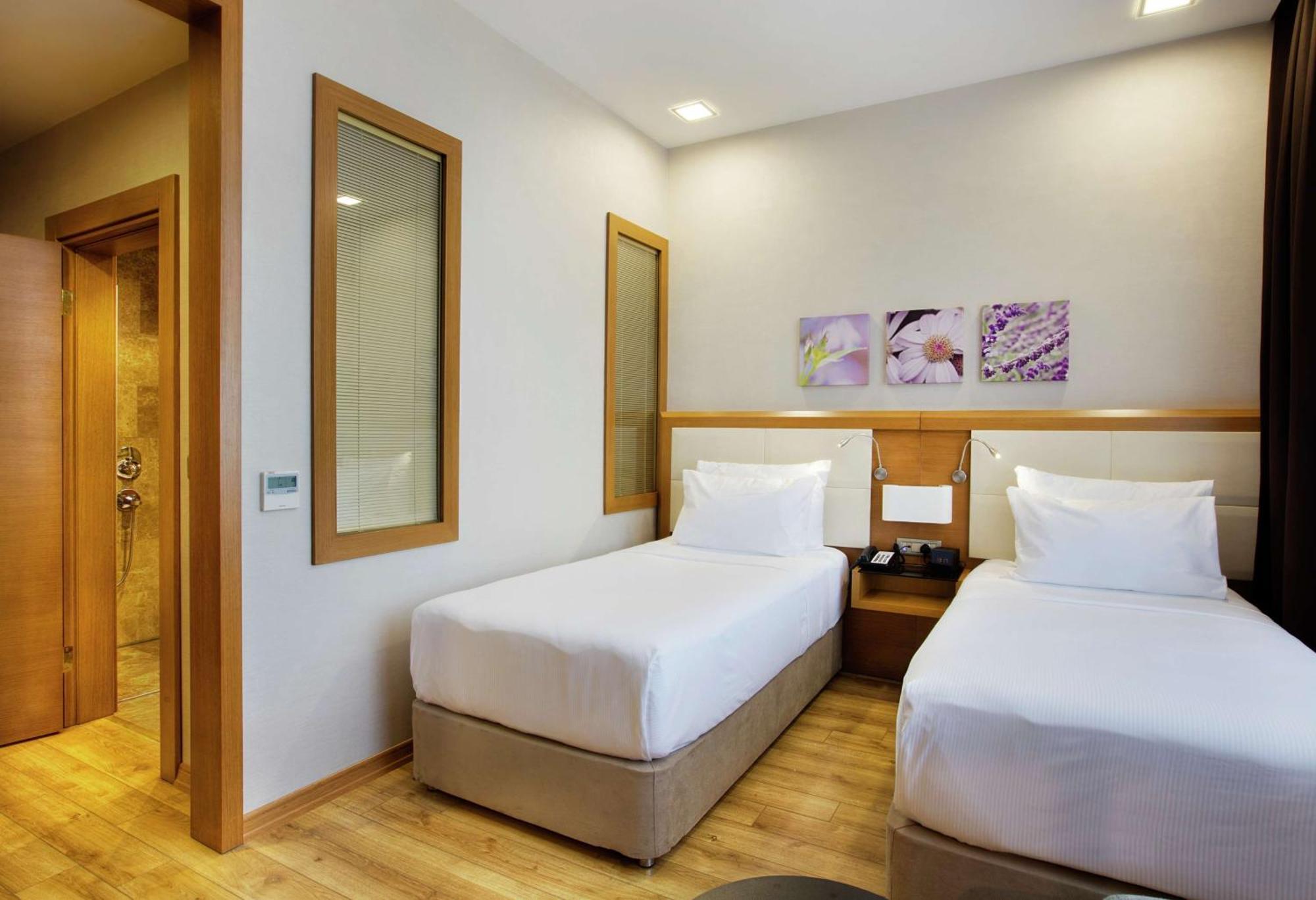 Hilton Garden Inn Kocaeli Sekerpinar Sekerpinari Exterior photo