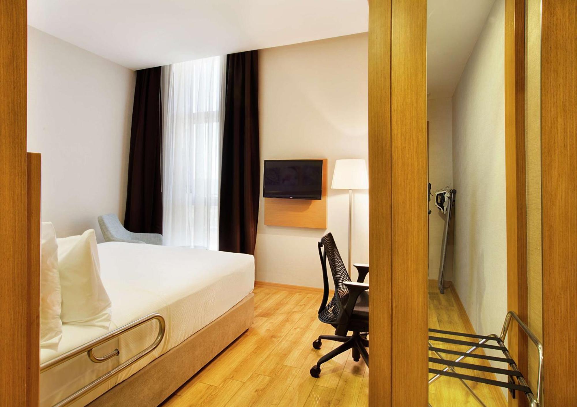 Hilton Garden Inn Kocaeli Sekerpinar Sekerpinari Exterior photo
